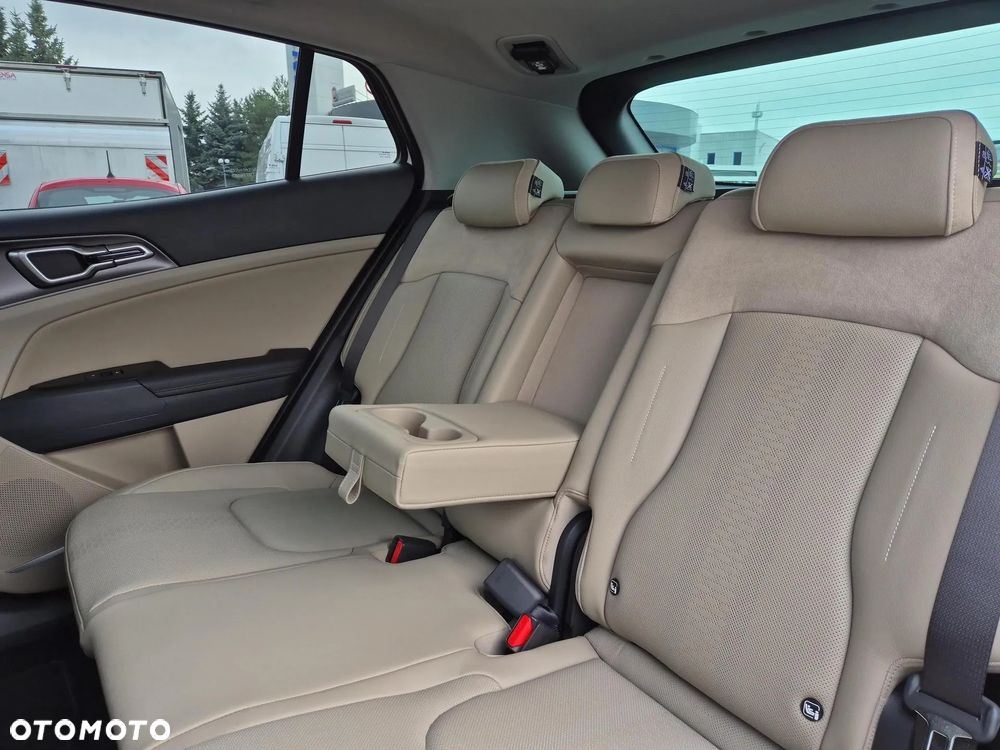 Kia Sportage 1.6 T-GDI HEV Business Line 4WD - 17