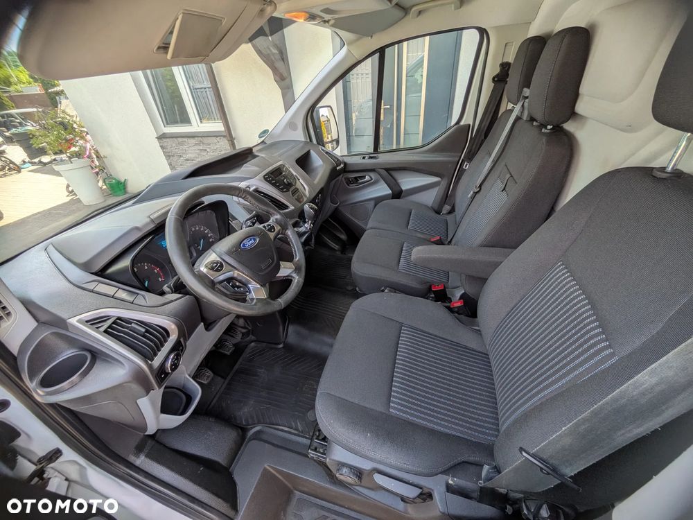 Ford Transit Custom - 12