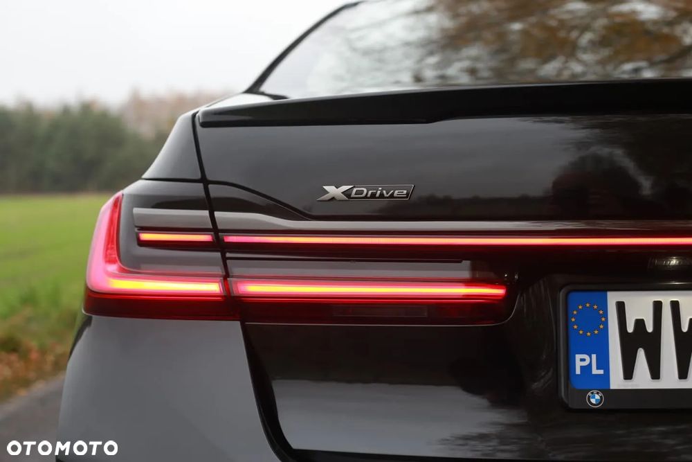 BMW Seria 7 M760Li xDrive - 9