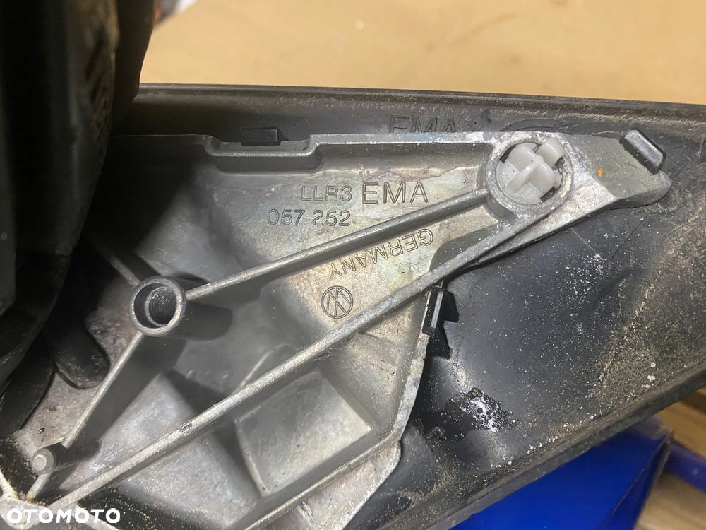 LUSTERKO PRAWE MECHANICZNE RĘCZNE VW GOLF IV 057252 - 8