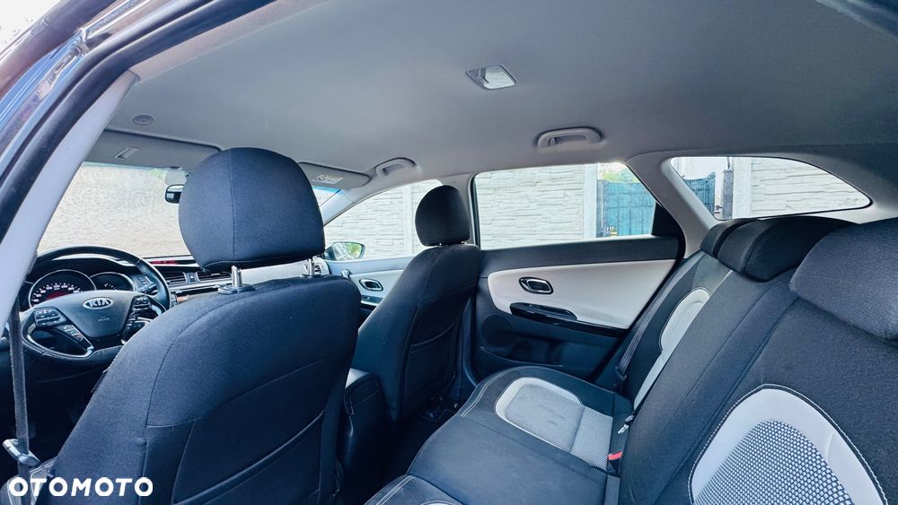 Kia Ceed 1.6 CRDi 128 Dream Team Edition - 35