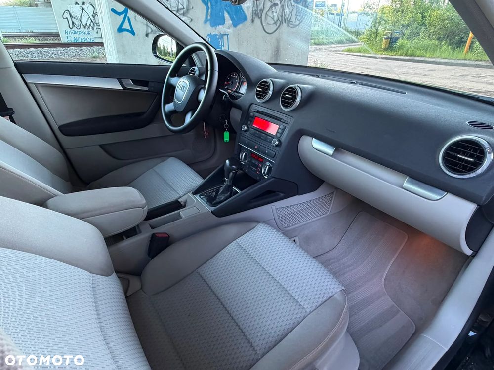 Audi A3 Sportback 1.4 TFSI Ambiente - 19