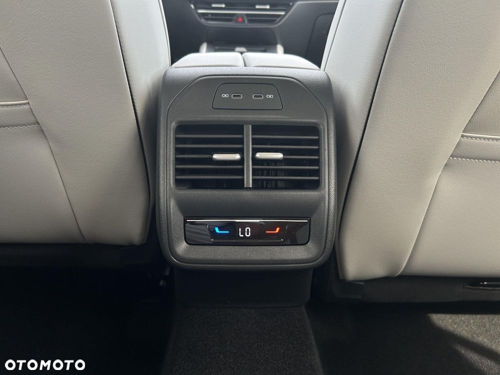 Volkswagen Passat Variant - 32