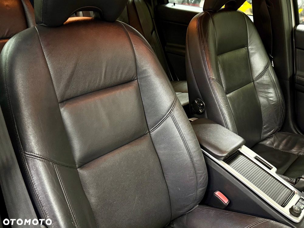 Volvo V50 DPF DRIVe Kinetic - 31