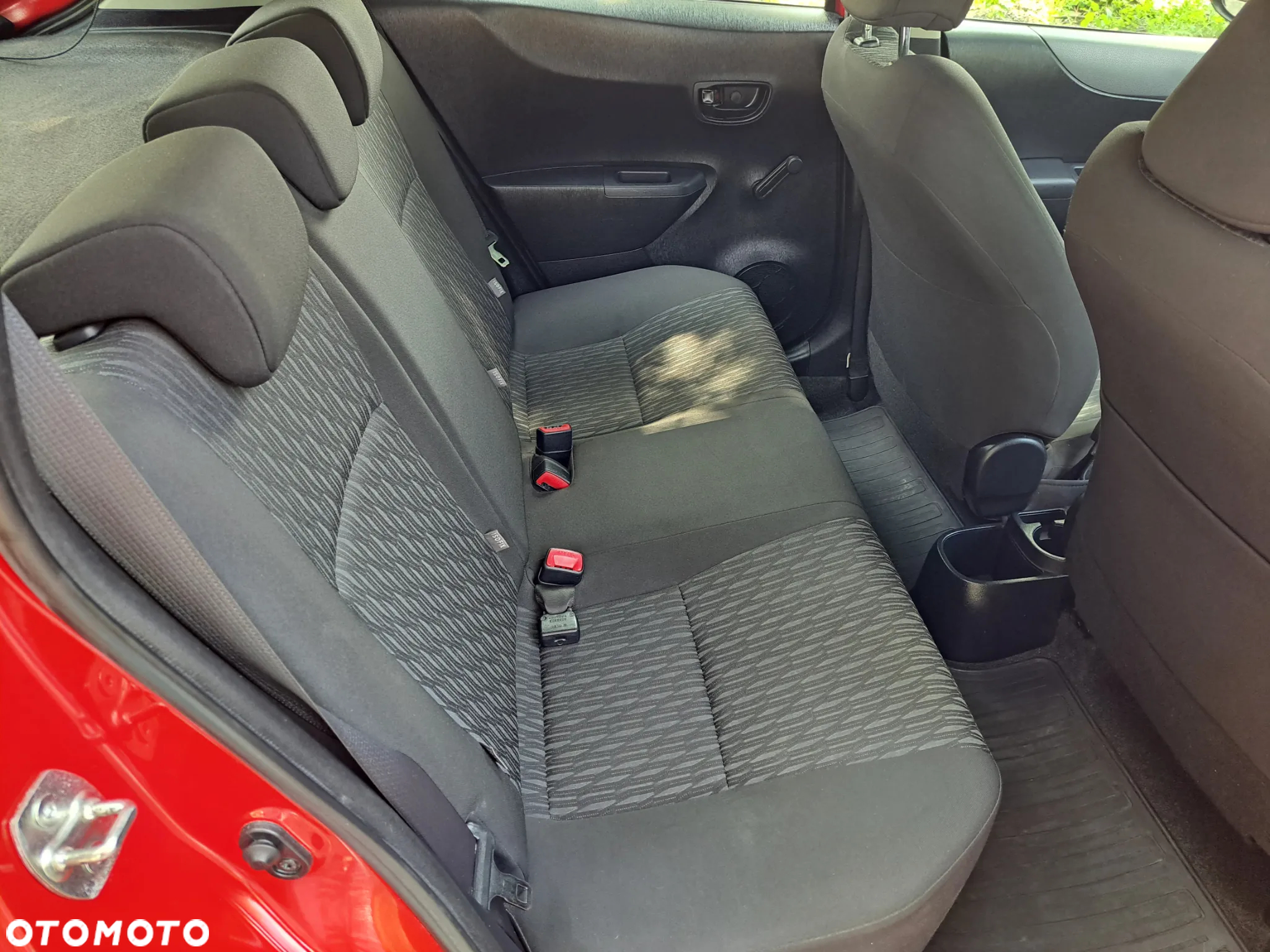 Toyota Yaris 1.0 Premium - 16