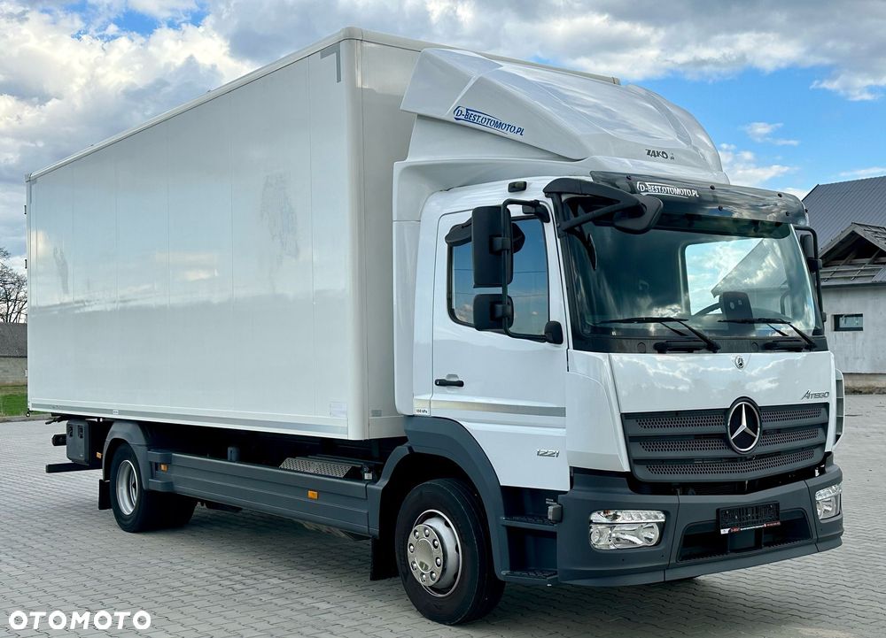 Mercedes-Benz ATEGO / 1221 / IZOTERMA / KONTENER / AUTOMAT / 230 TYS KM / 17 EUROPALET / 6.8 M DŁUGOŚCI / 2019 ROK