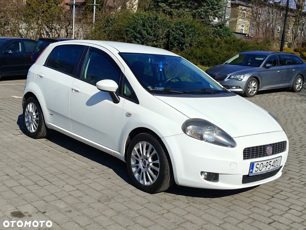 Fiat Grande Punto 1.4 8V Emotion - 27