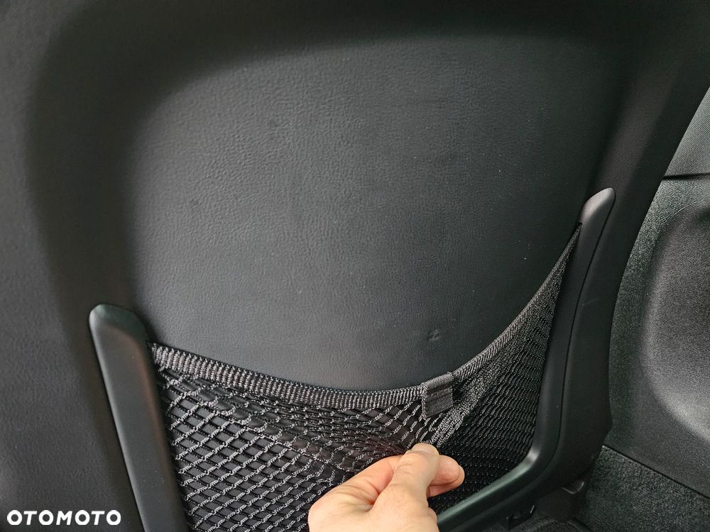 Volvo V60 B4 B Plus Dark - 33