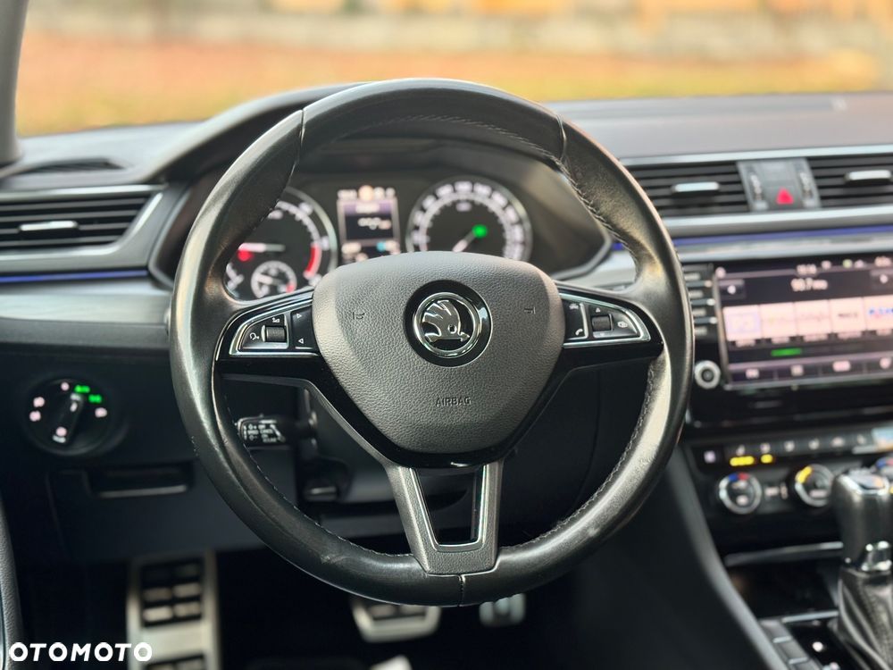 Skoda Superb 2.0 TDI DSG Premium Edition - 11