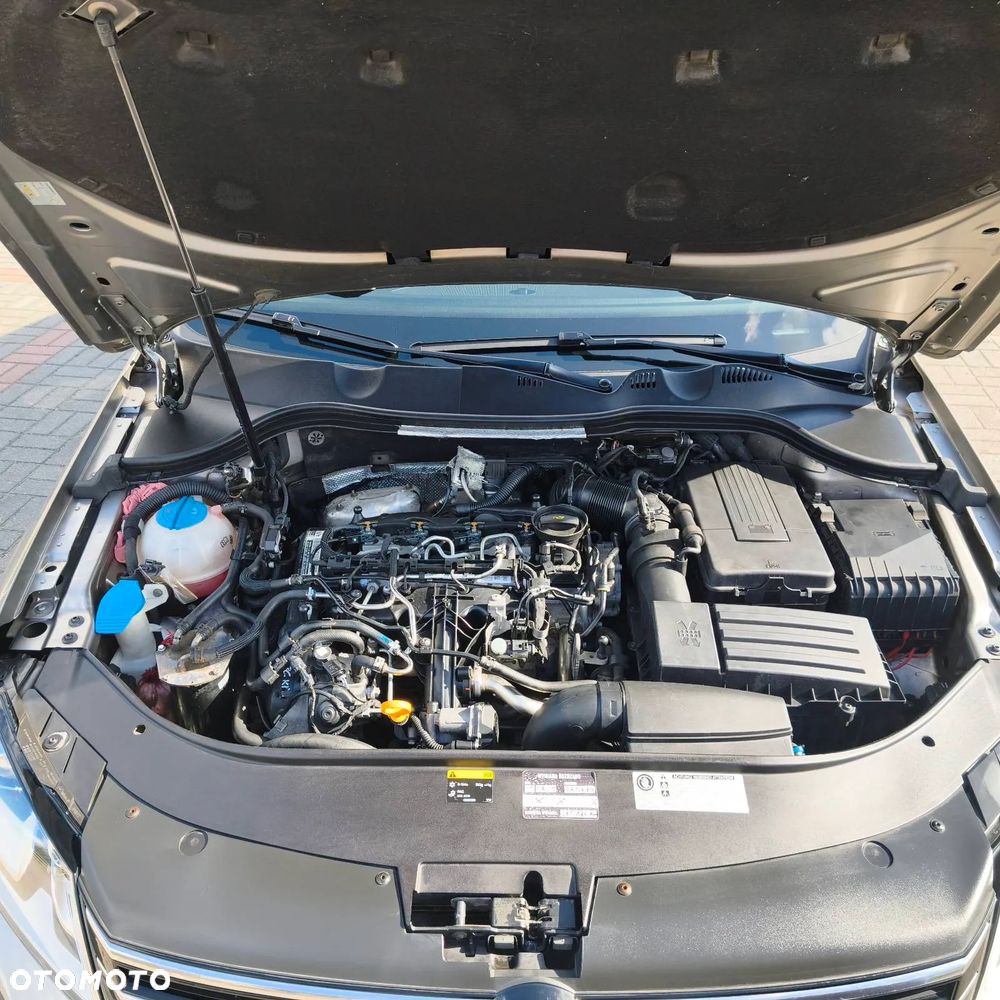 Volkswagen Passat 2.0 TDI Comfortline - 35