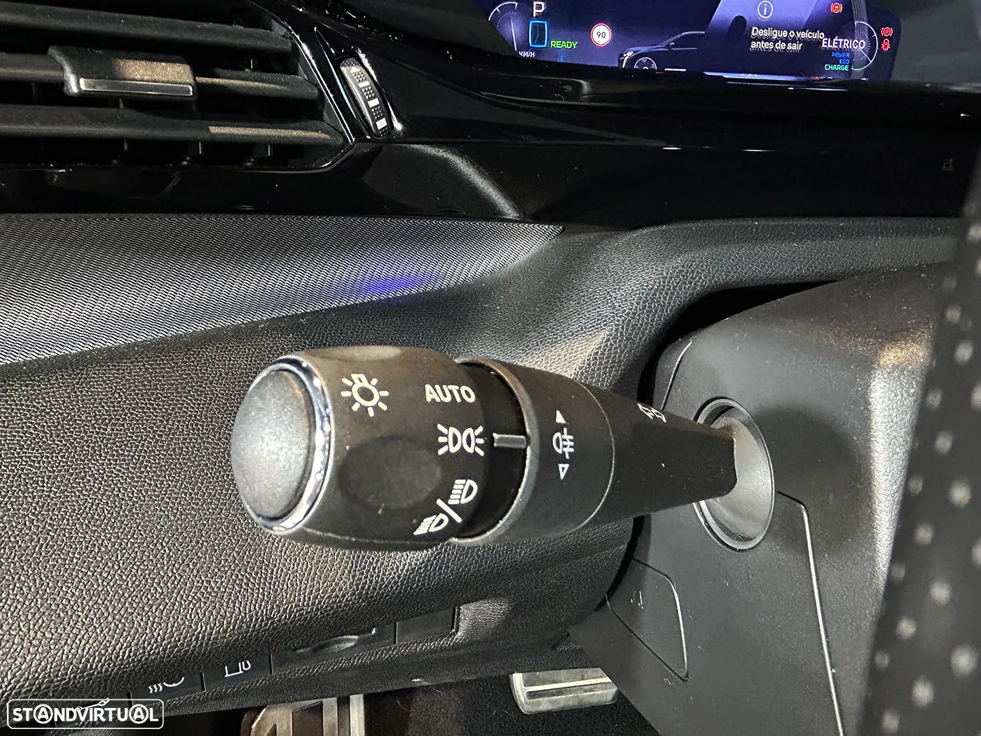 Peugeot 408 1.6 Hybrid GT e-EAT8 - 30