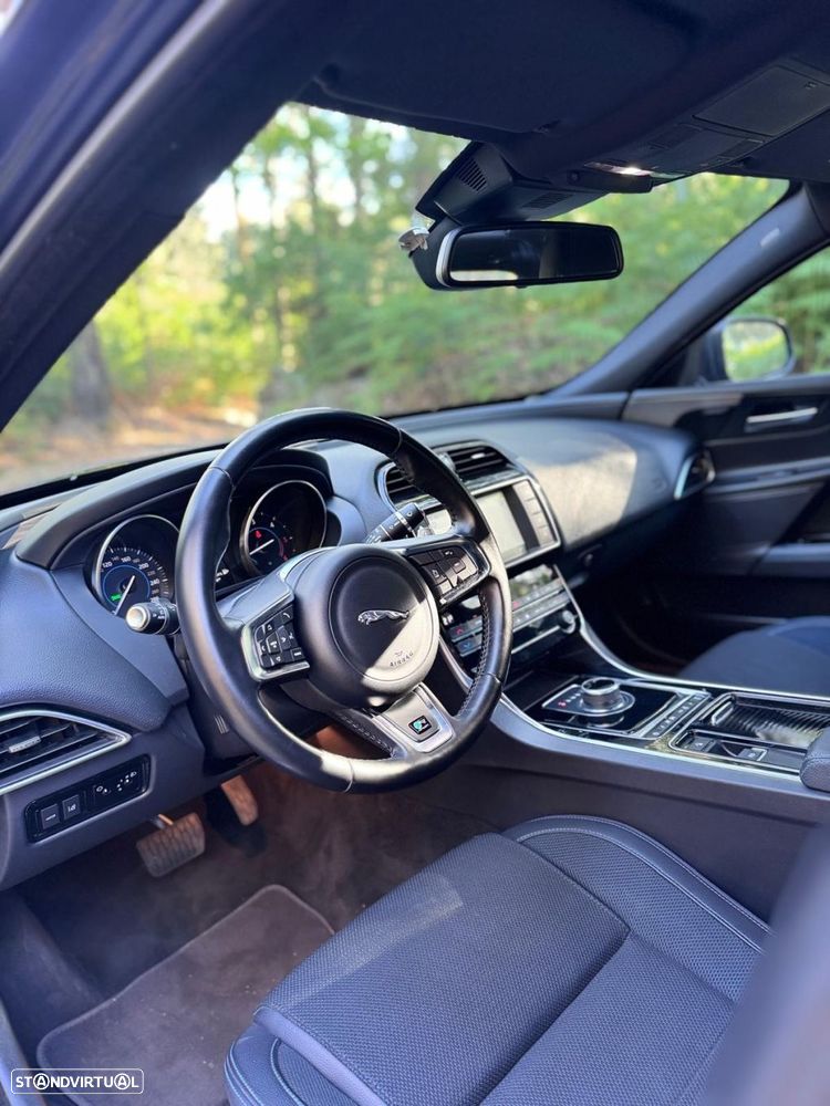 Jaguar XE 2.0 D R-Sport Aut. - 27