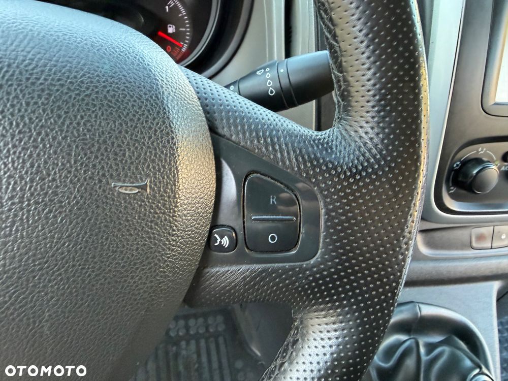 Renault Trafic Furgon Brygadowy Long L2H1 6 osób - 21