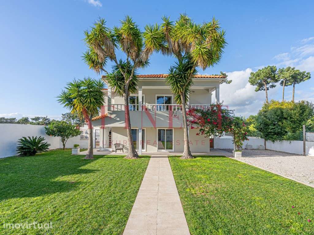 MORADIA T5 NA AROEIRA COM ENORME POTENCIAL - Grande imagem: 3/56