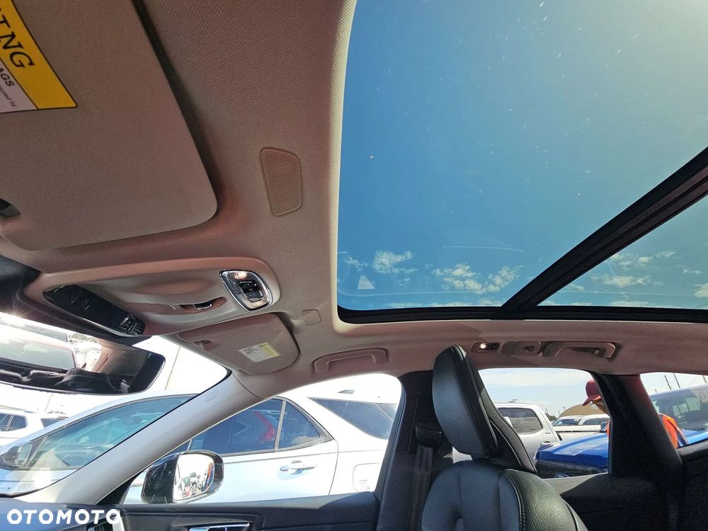 Volvo XC 60 T5 AWD Geartronic Momentum - 10