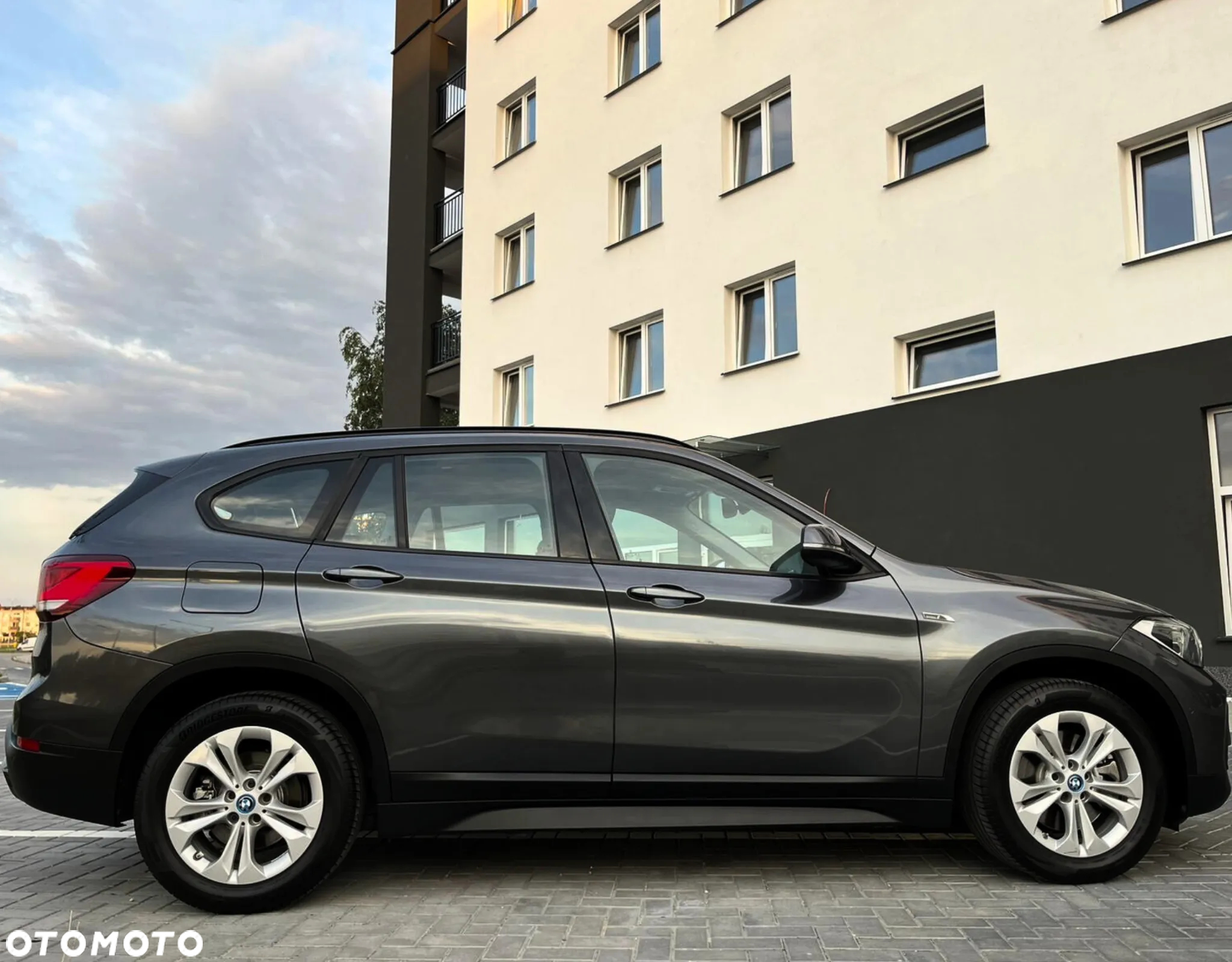 BMW X1 xDrive25e Business Edition - 9