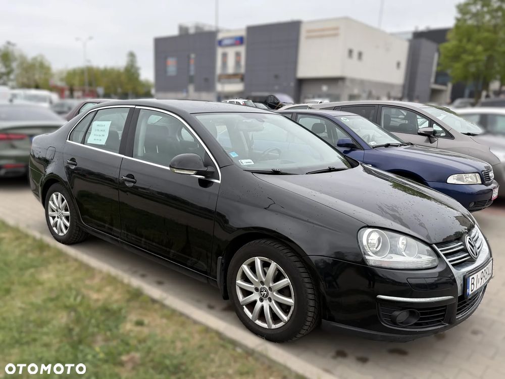 Volkswagen Jetta 2.0 TDI Comfortline DSG - 3