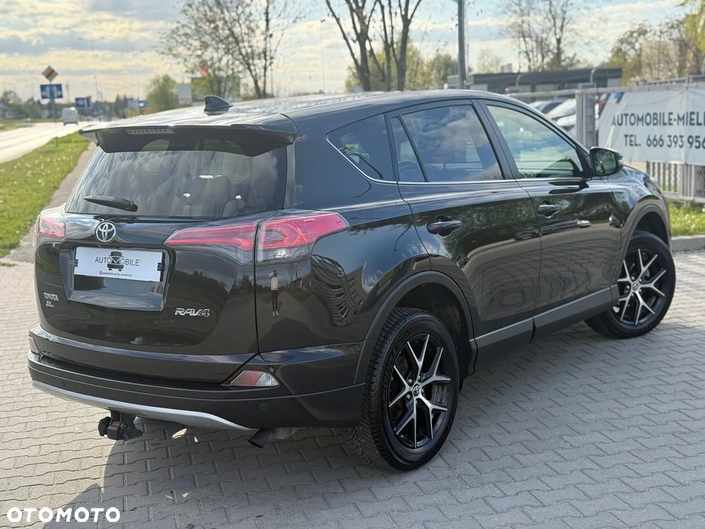 Toyota RAV4 2.0 D-4D 4x2 Start-Stop Executive - 4