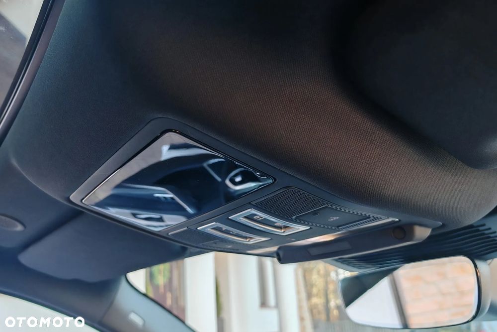 Jaguar F-Pace D200 AWD R-Dynamic SE 90th Anniversary Edition - 27