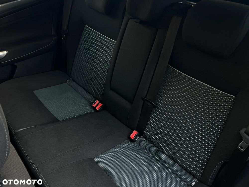 Ford Mondeo - 11