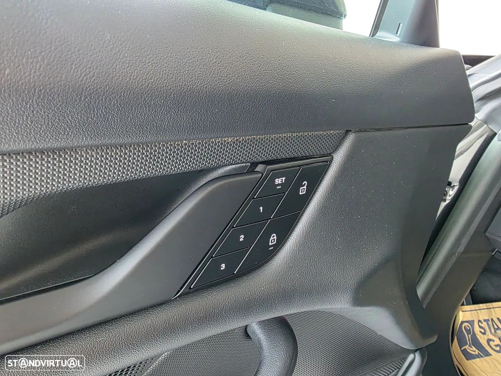 Porsche Taycan Sport Turismo Standard - 12