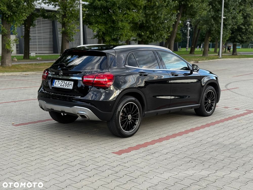 Mercedes-Benz GLA 200 7G-DCT - 6