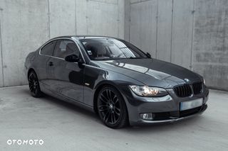 BMW Seria 3 325i Coupe Edition Exclusive
