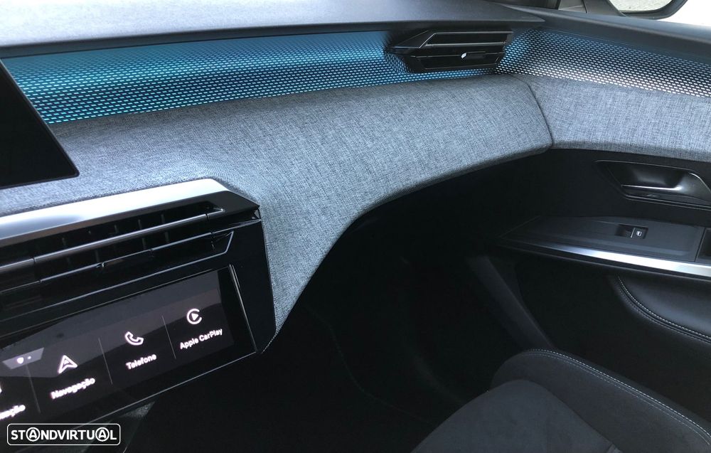 Peugeot 3008 1.6 Hybrid Allure Pack e-EAT8 - 42