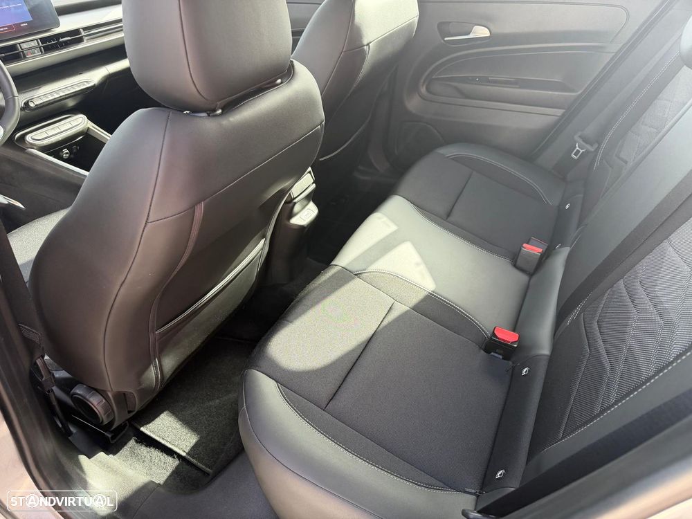 Jeep Avenger 1.2 e-Hybrid Altitude DCT - 30