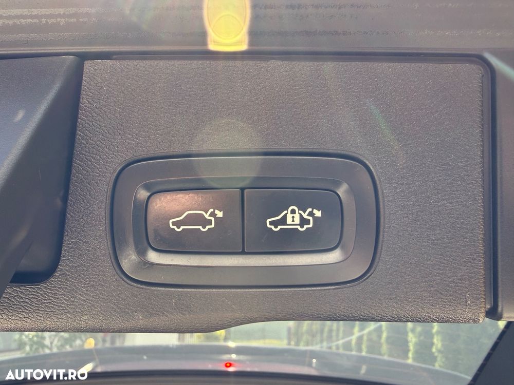 Volvo XC 60 B4 D AWD Geartronic Inscription - 13