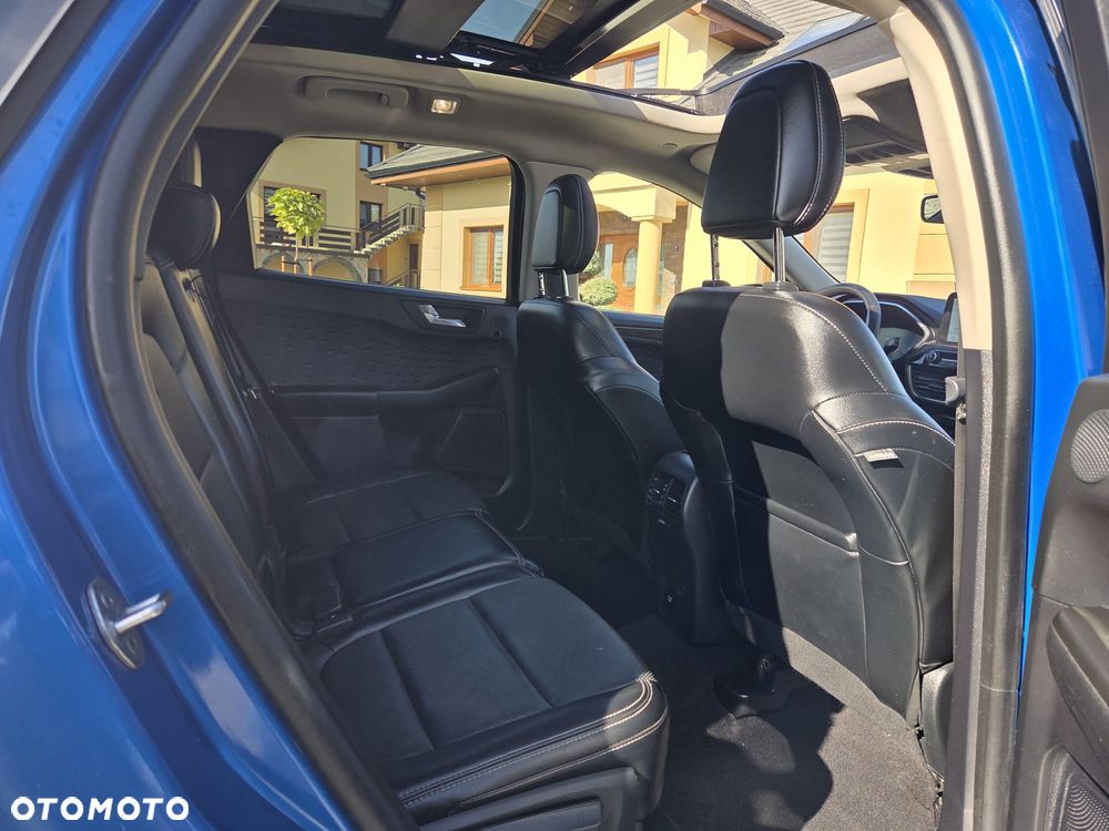 Ford Kuga 2.0 EcoBoost 4x4 Titanium - 38