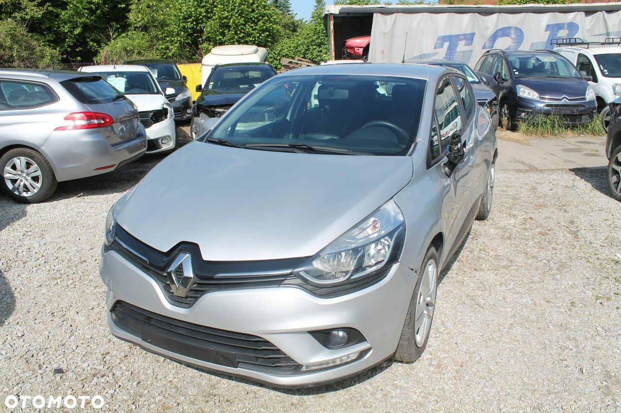 Renault Clio - 1