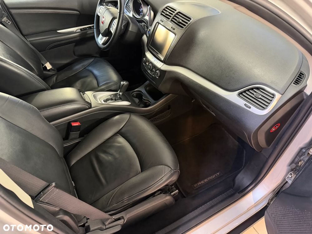 Fiat Freemont 2.0 Multijet Lounge AWD - 11