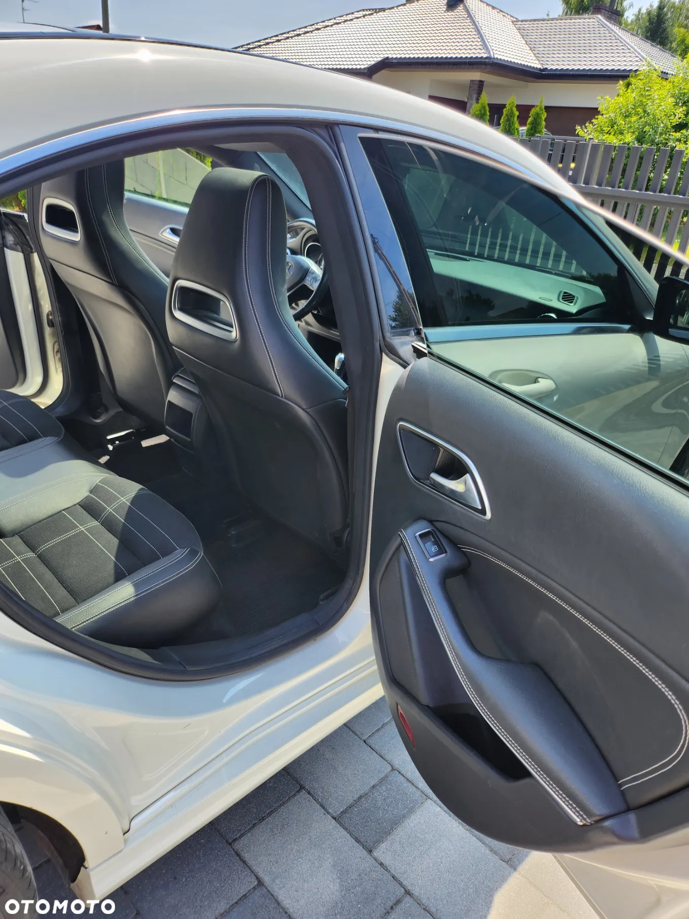 Mercedes-Benz CLA 180 - 8