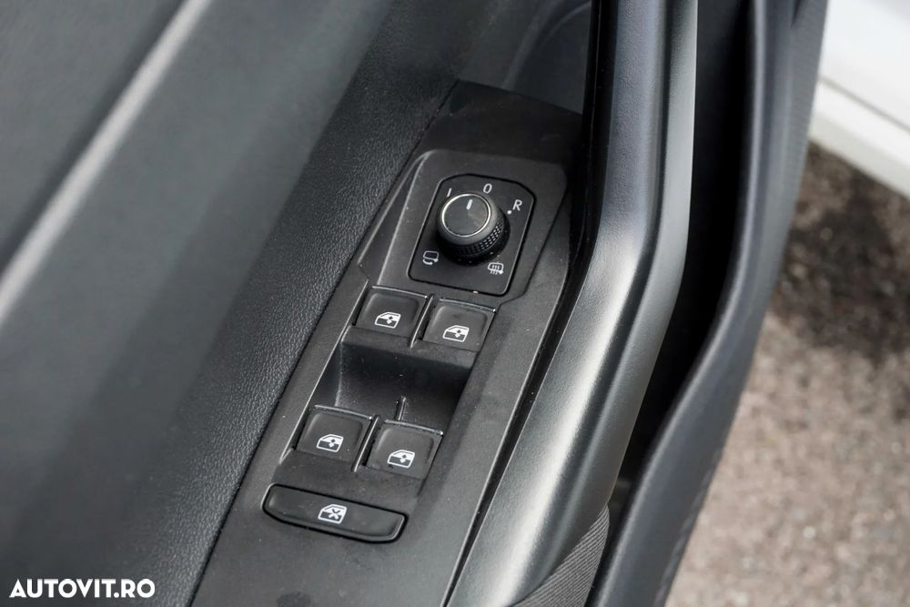 Volkswagen Taigo 1.5 TSI OPF DSG R-Line - 17