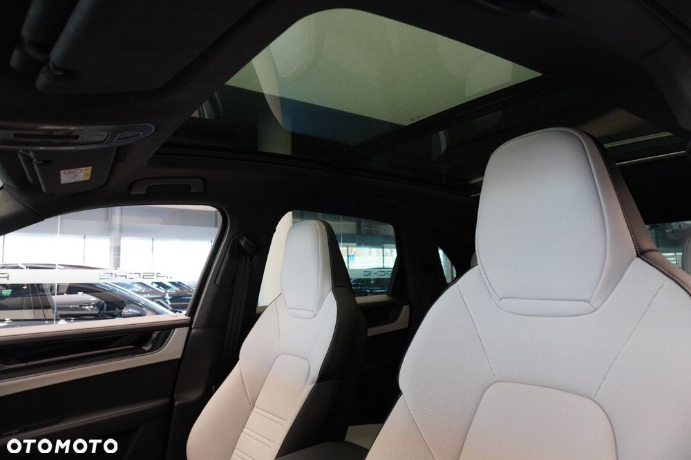 Porsche Cayenne - 35