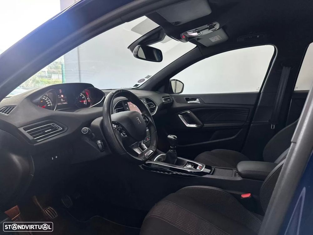Peugeot 308 1.2 PureTech GT Line - 22