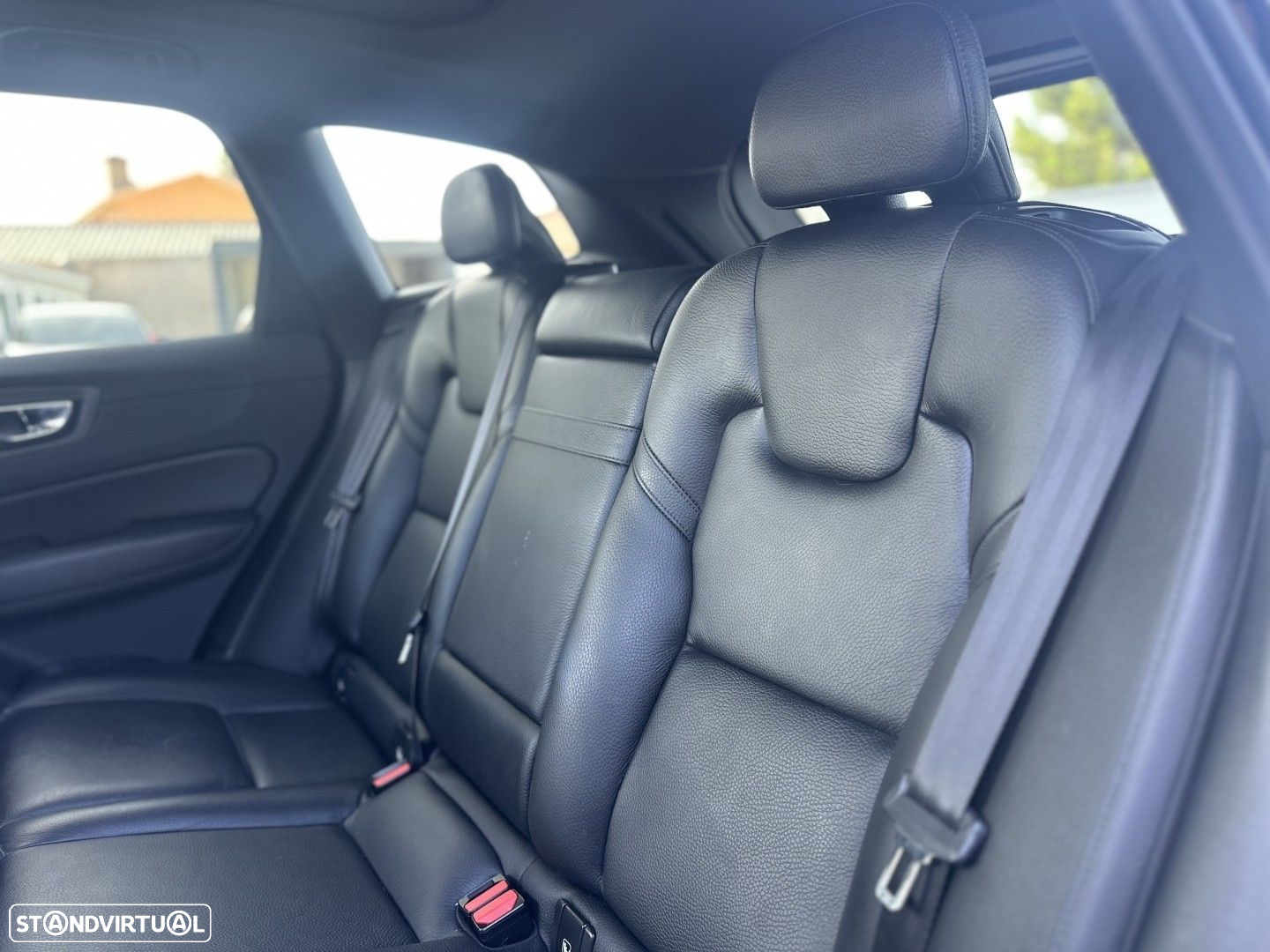 Volvo XC 60 T8 Twin Engine AWD Geartronic Momentum - 18