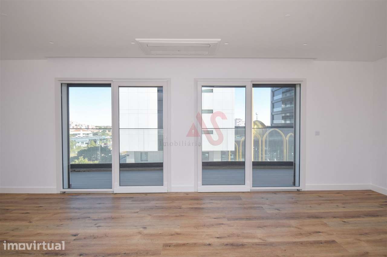 Apartamento T2 NOVO em Famões, Odivelas - Grande imagem: 5/23