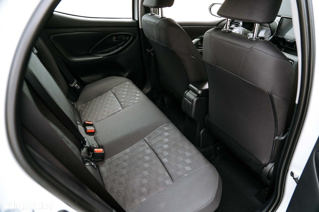 Mazda 2 - 13