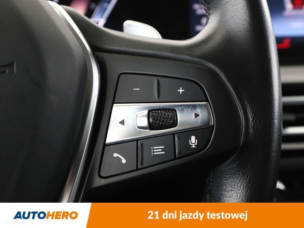 BMW Seria 3 318d - 29