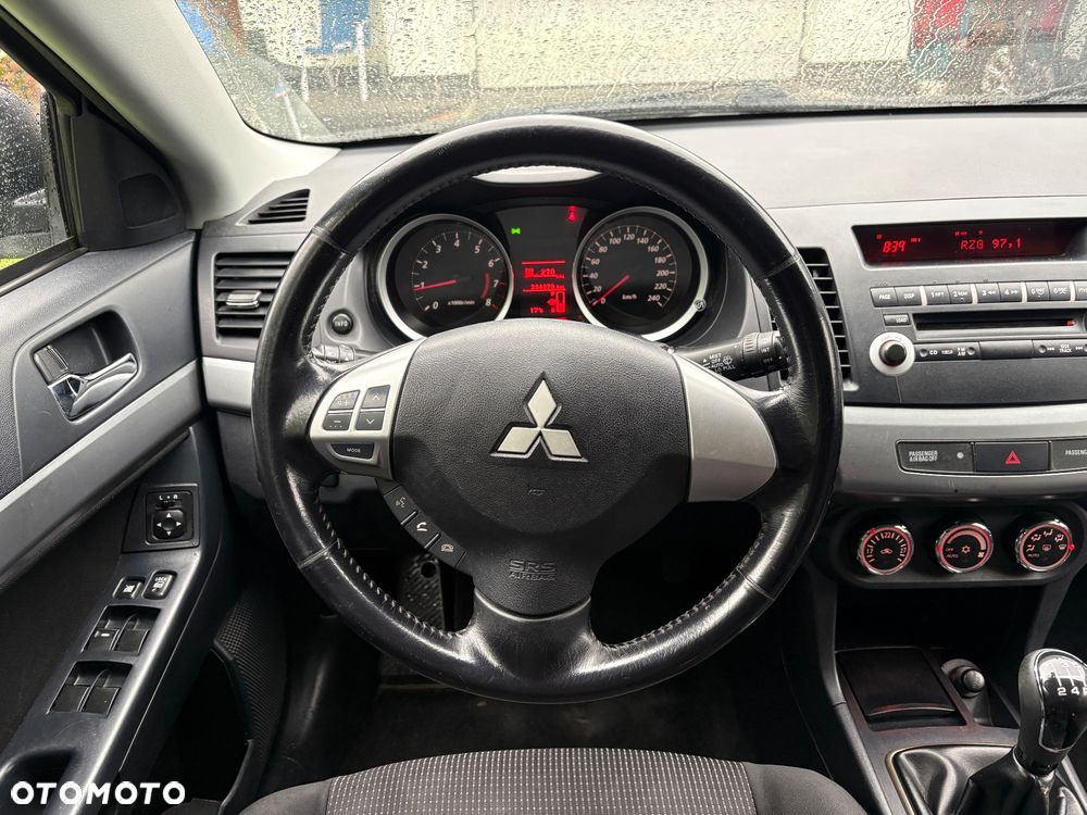 Mitsubishi Lancer Sportback 1.6 ClearTec Top - 17