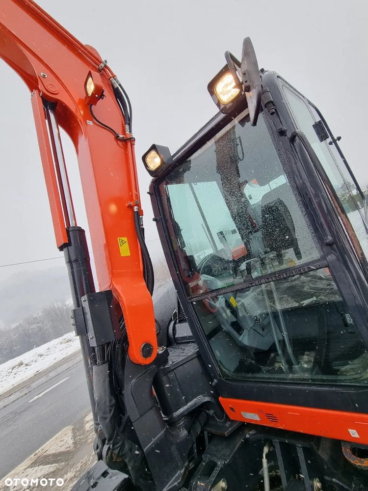 Kubota KX080-4 Koparka Gąsienicowa 8,5 tony długie ramię PLUS. Maszyna jak Nowa z Salonu. Dekra 2026r Dokumenty serwisowe książka! Import Norwegia! Klima. Pompa Tankowania. Ani deka luzów i wycieków! Silnik 4 cyl. 75 km.  Niski Oryginalny Przebieg 3960 mtg. Dodatkowe linie Hydra. Radio Bluetooth! - 39