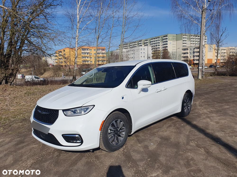 Chrysler Pacifica - 3