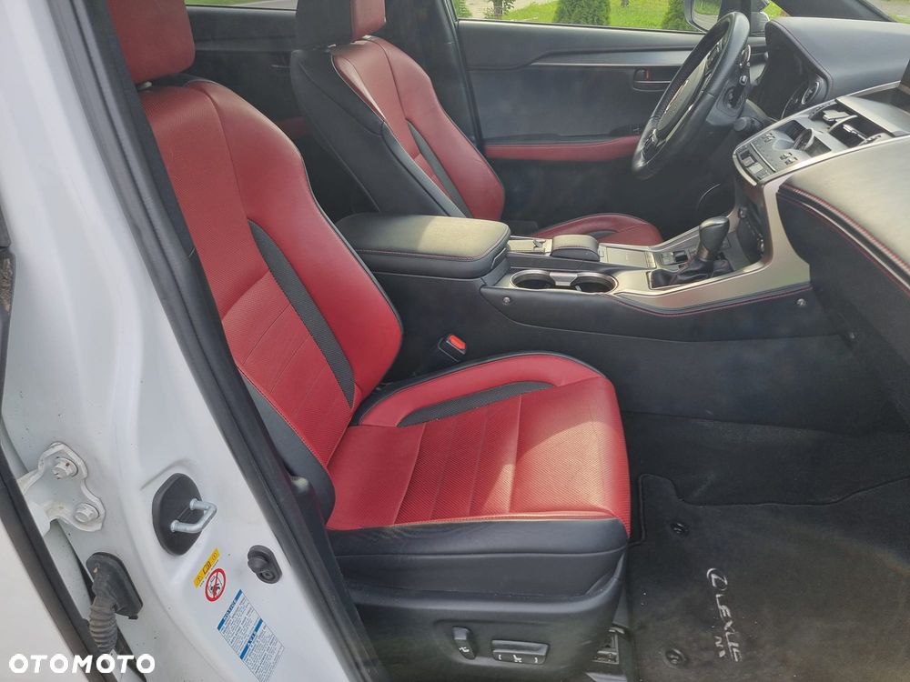 Lexus NX 300h F Sport Edition AWD - 14