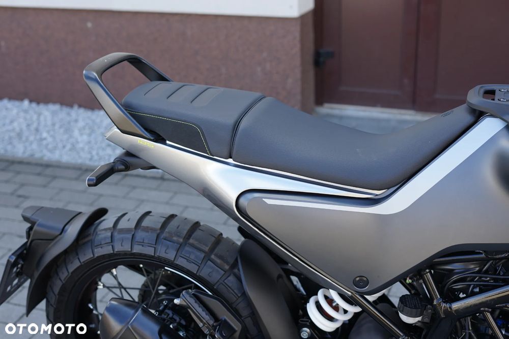 Husqvarna Svartpilen - 6