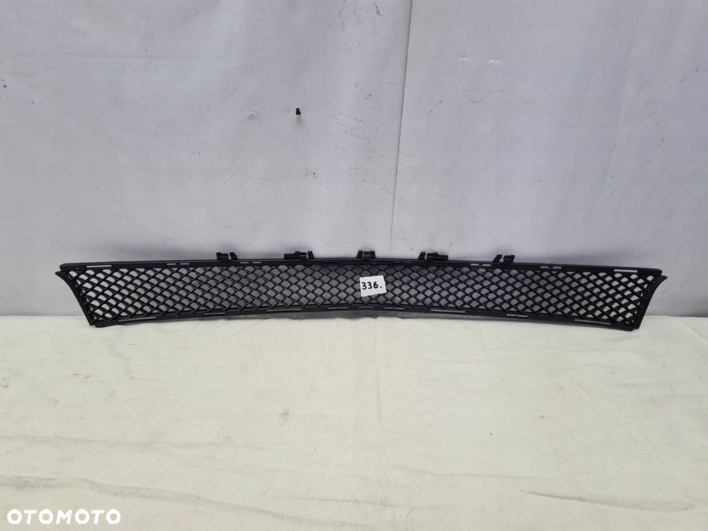 MERCEDES E-KLASA W213 ATRAPA KRATKA ZDERZAKA PRZÓD - 4