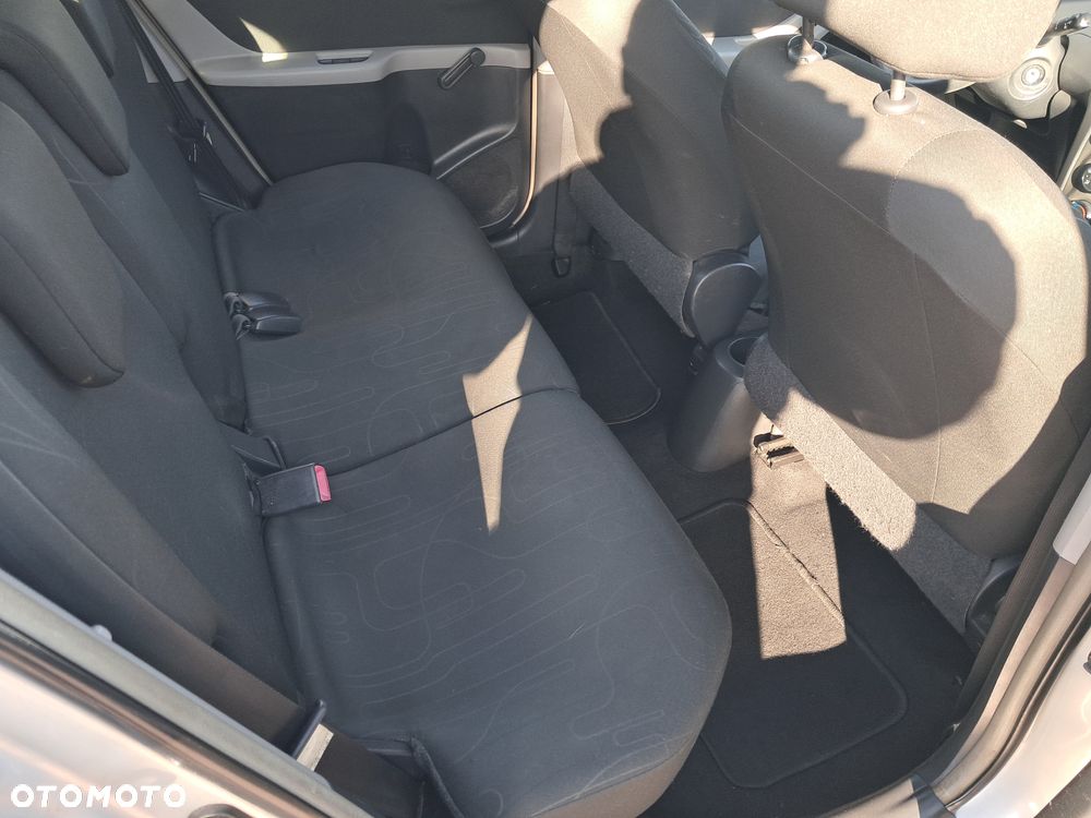 Toyota Yaris 1.0 Premium - 10