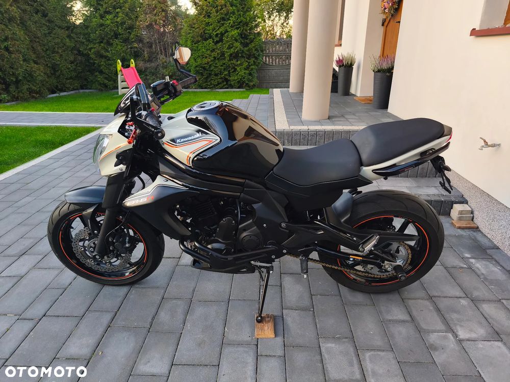Kawasaki ER - 7