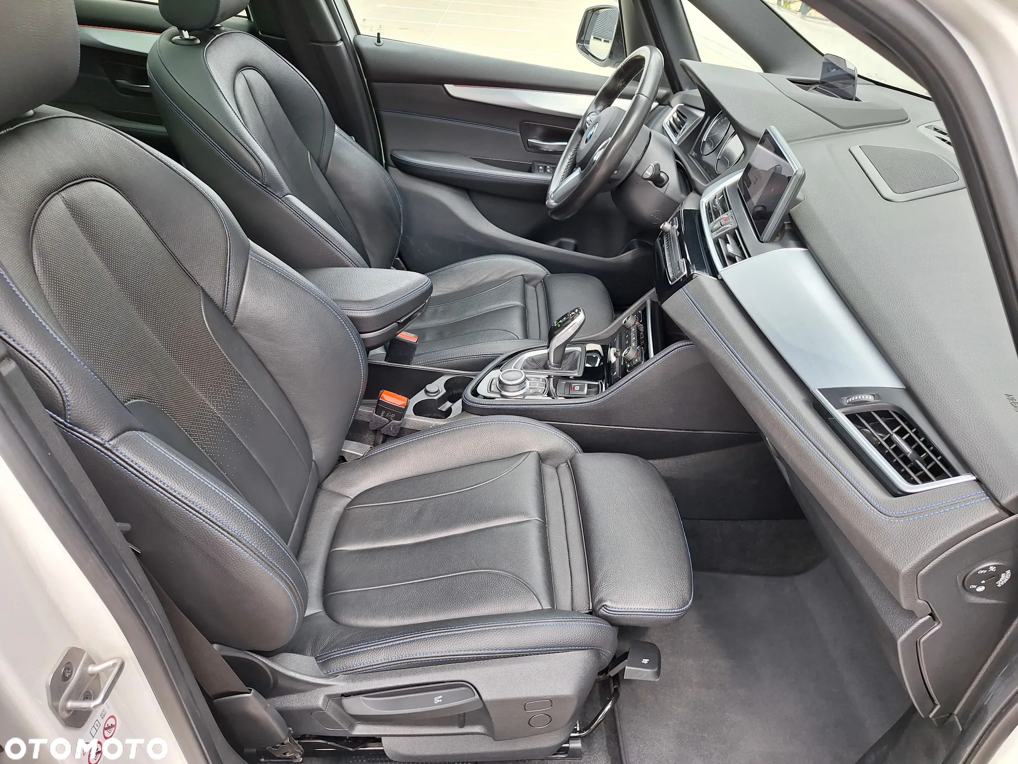 BMW Seria 2 220i GT M Sport - 28